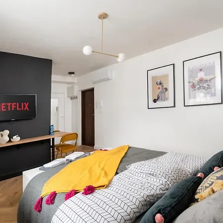 New City Break Stara Praga Koneser Zabkowska Metro Netflix