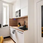 New City Break Stara Praga Koneser Zabkowska Metro Netflix Βαρσοβία